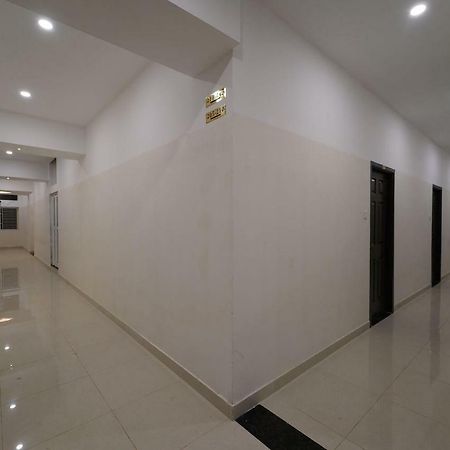 Vg Mahal Hotel Tiruchirappalli Exterior foto