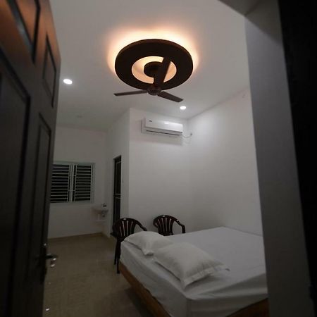 Vg Mahal Hotel Tiruchirappalli Exterior foto