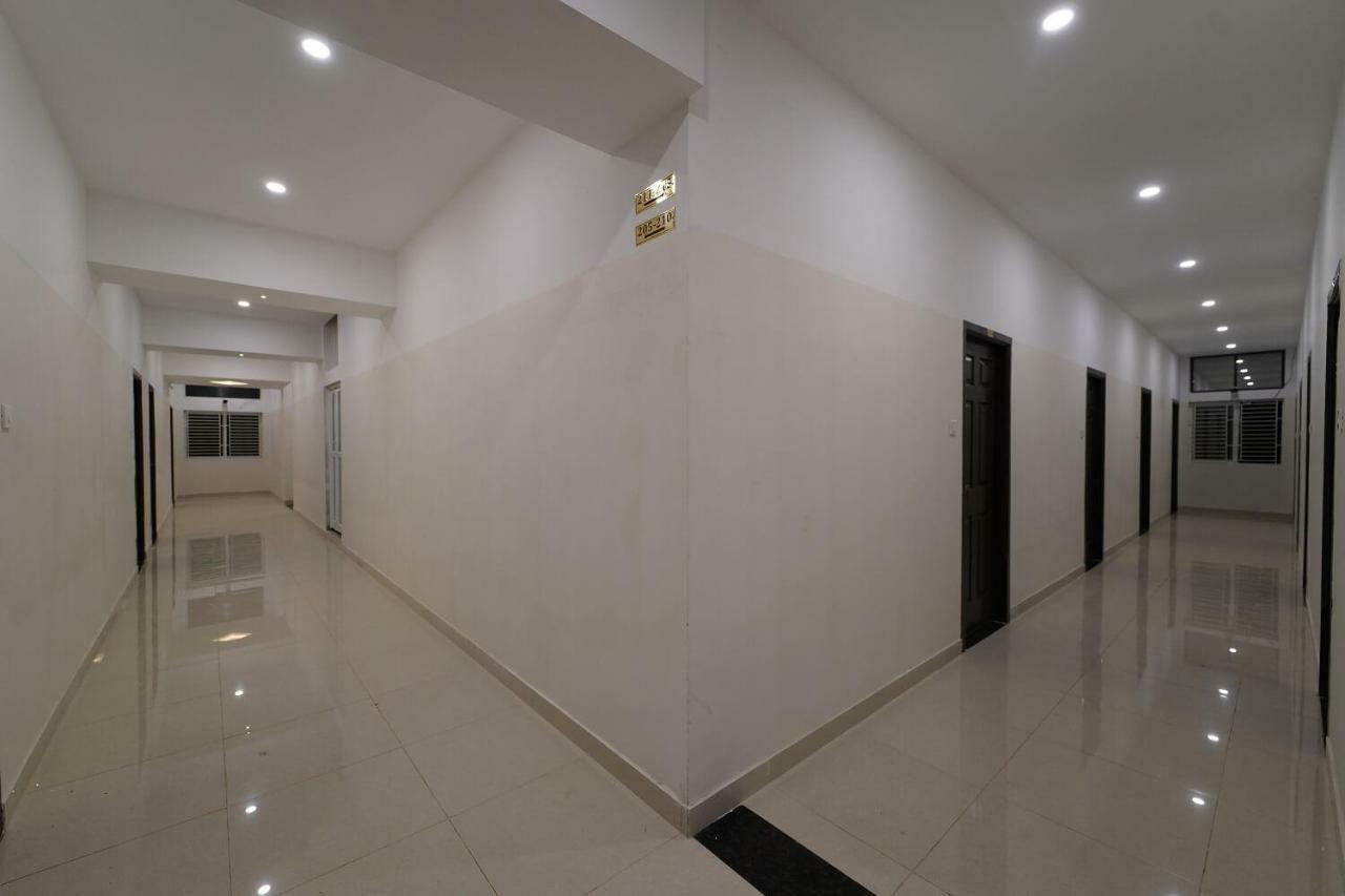 Vg Mahal Hotel Tiruchirappalli Exterior foto